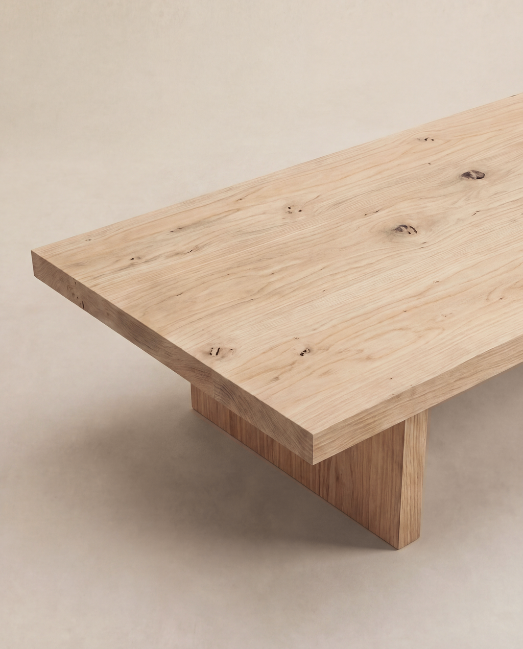 Byron Coffee Table — Lightwood close-up 3