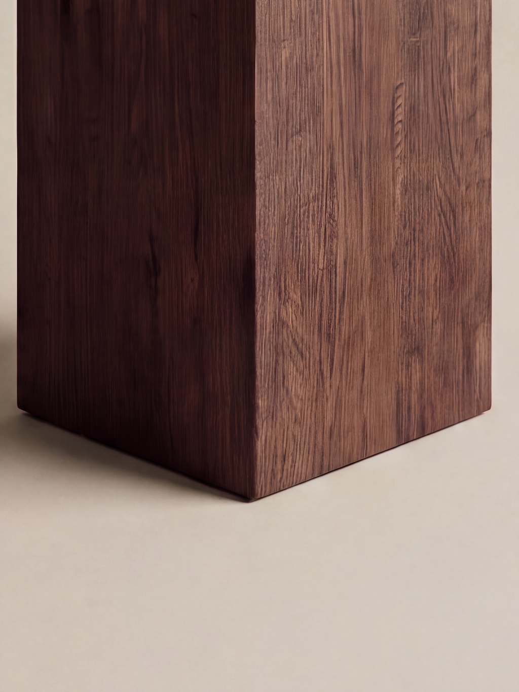 Rook Cafe Table — pedestal base corner